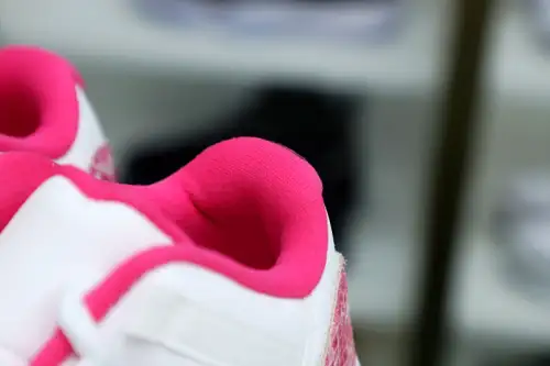 Jordan Air Jordan 11 Pink Snakeskin 