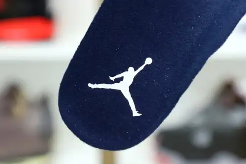 Air Jordan 11 Retro Midnight Navy 