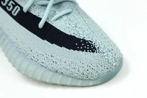 Yeezy Boost 350 V2 