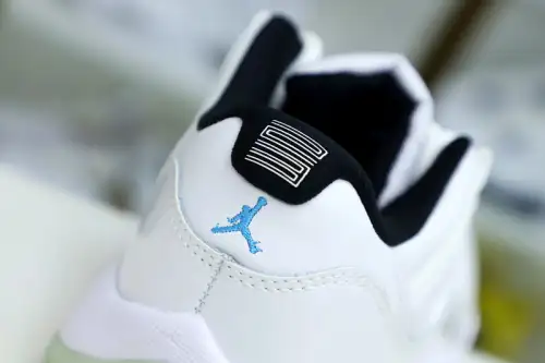 Air Jordan 11 Retro Low Legend Blue 