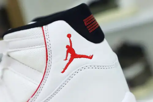 Air Jordan 11 Xi Retro Platinum Tint 