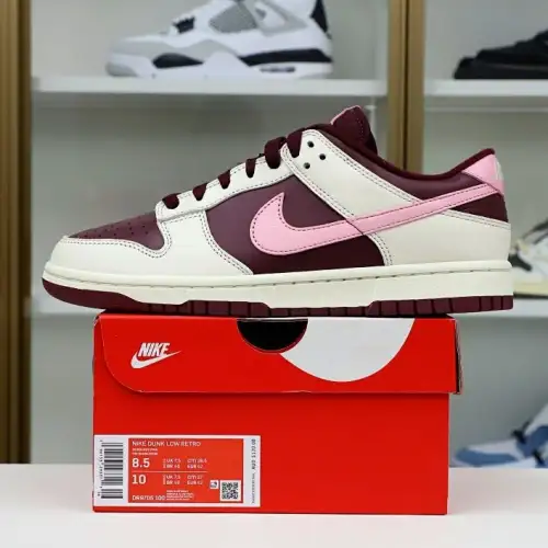 Nike Dunk Low Valentine Day