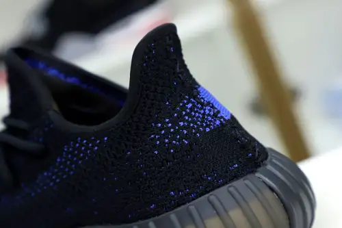 Yeezy Boost 350 V2 