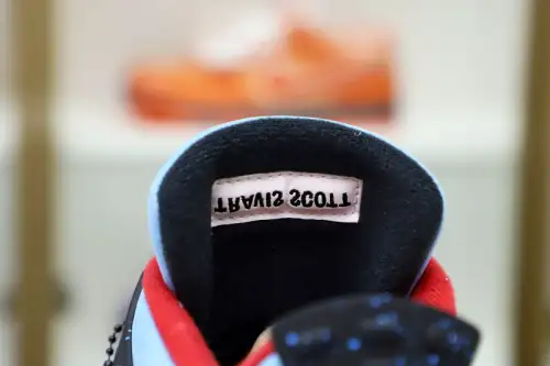 Travis Scott X Air Jordan 4 Retro 