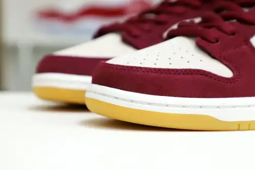 Nike Dunk Sb Low Skate Like A Girl 