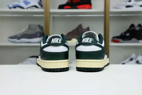 Nike Wmns Dunk Low 