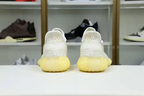 Yeezy Boost 350 V2 