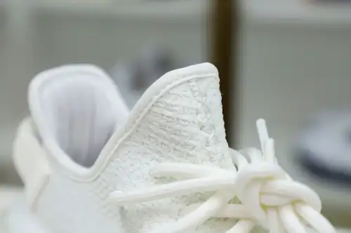 Yeezy Boost 350 V2 