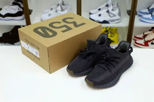 Yeezy Boost 350 V2 