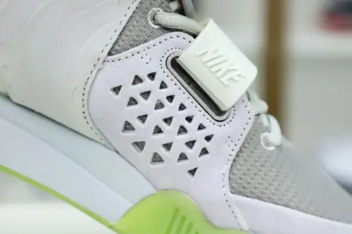 Nike Air Yeezy 2 Nrg Kanye West 