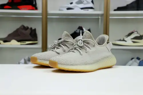 Yeezy Boost 350 V2