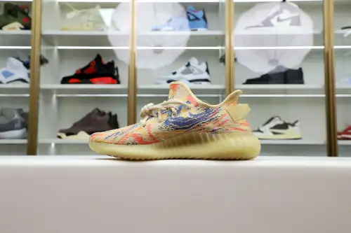 Yeezy Boost 350 V2 