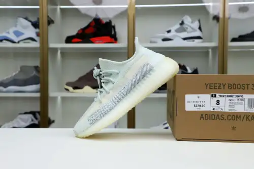 Yeezy Boost 350 V2 