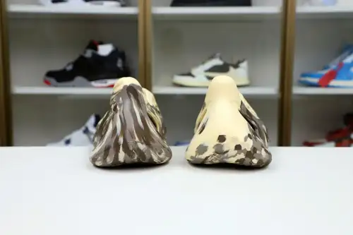 Yeezy Foam Runner 