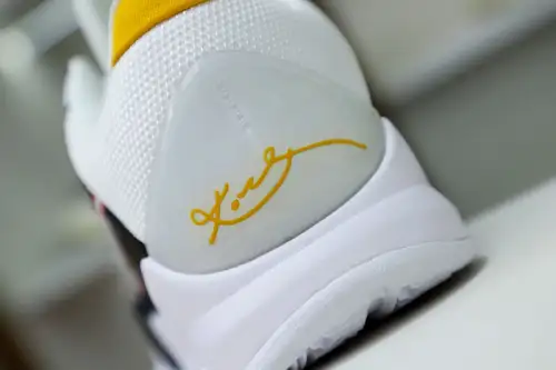 Nike Zoom Kobe 5 Bruce Lee Alt 