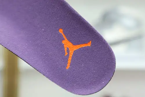 Jordan Air Jordan 4 Retro 