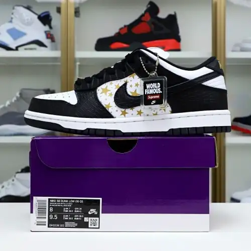Supreme X Nike Sb Dunk Low 