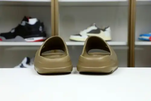 Yeezy Slide Brownfv8425 