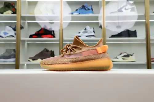 Yeezy Boost 350 V2 