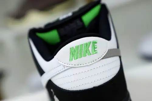Nike Sb Dunk Low Staple Panda Pigeon (Regular Box) 