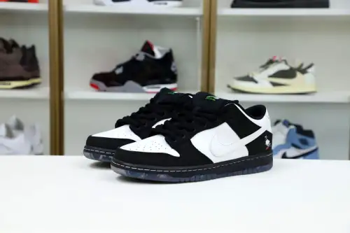 Nike Sb Dunk Low Staple Panda Pigeon (Regular Box) 