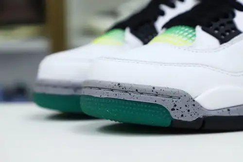 Wmns Air Jordan 4 Retro 