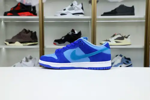Nike Sb Dunk Low Blue Raspberry 
