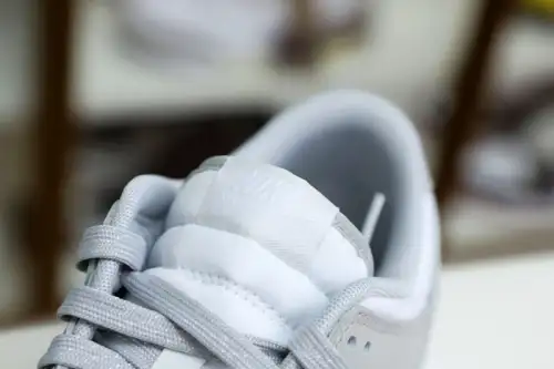 Nike Dunk Low Retro Grey Fog 