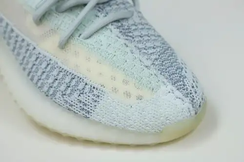 Yeezy Boost 350 V2 