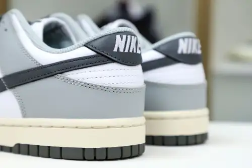 Nike Dunk Low Light Smoke Grey 