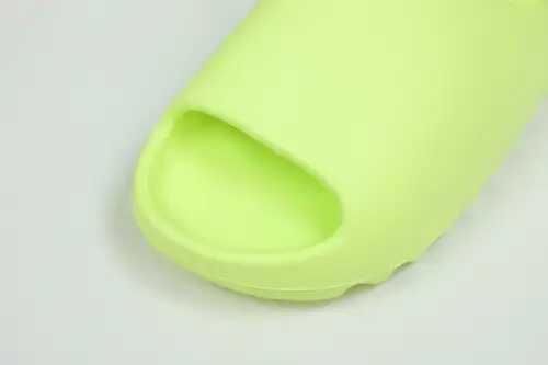 Yeezy Slide 