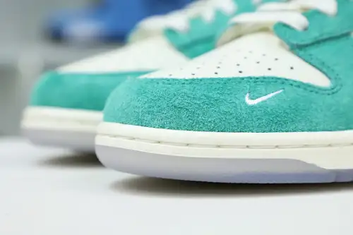 Kasina X Dunk Low 
