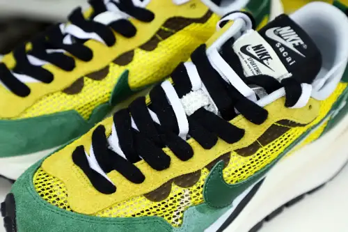 Sacai X Vaporwaffle 