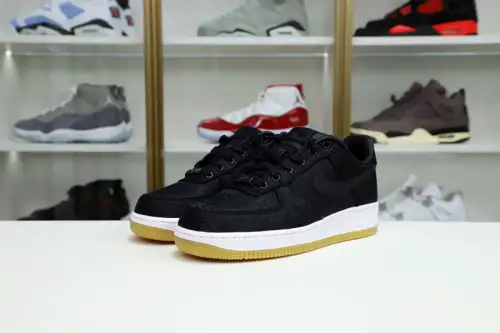 Nike Air Force 1 Low 