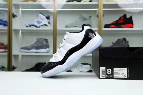 Air Jordan 11 Retro Low Concord 