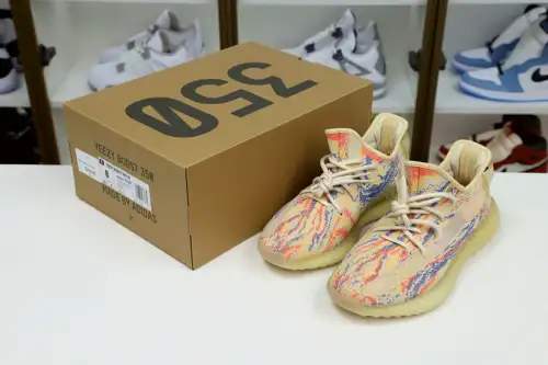 Yeezy Boost 350 V2 