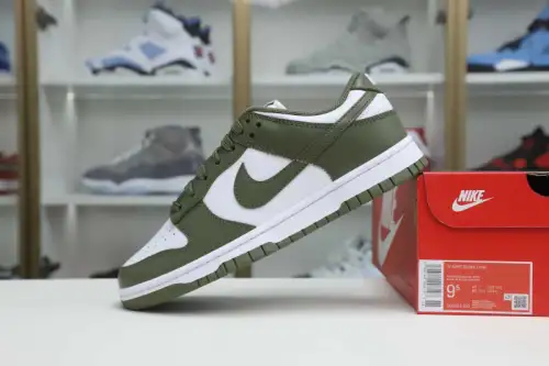 Nike Dunk Low 