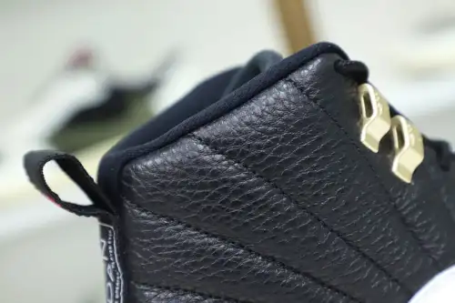 Air Jordan 12 Retro Playoffs 2022 