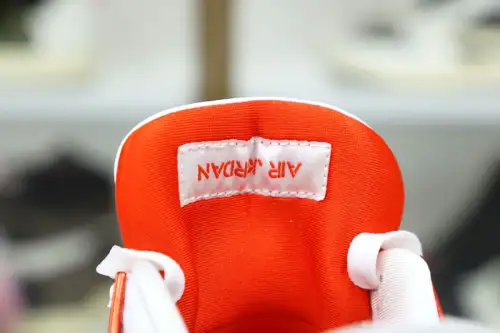 Jordan Air Jordan 4 Retro“Orange Metallic 