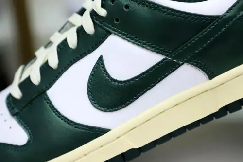 Nike Wmns Dunk Low 