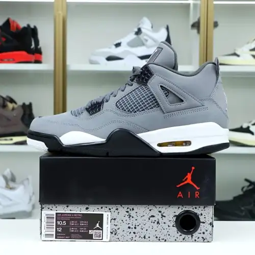 Air Jordan 4 Retro 