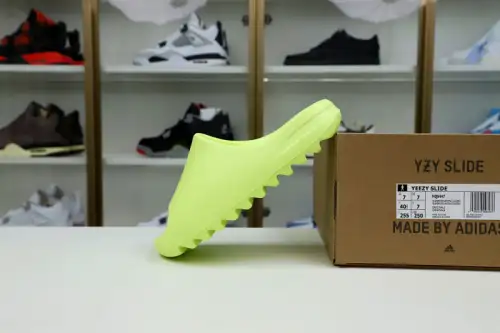 Yeezy Slide 