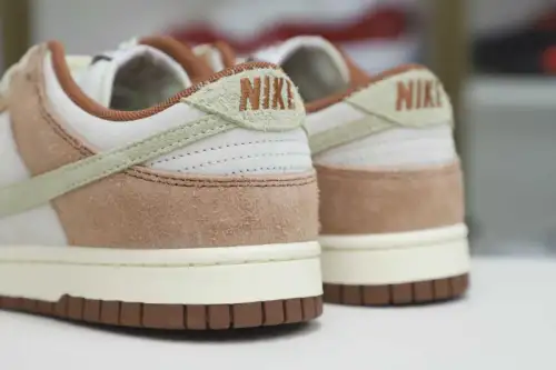 Dunk Low Retro Prm Medium Curry 