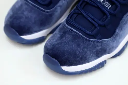 Air Jordan 11 Retro Midnight Navy 