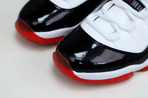 Air Jordan 11 Low White Bred 