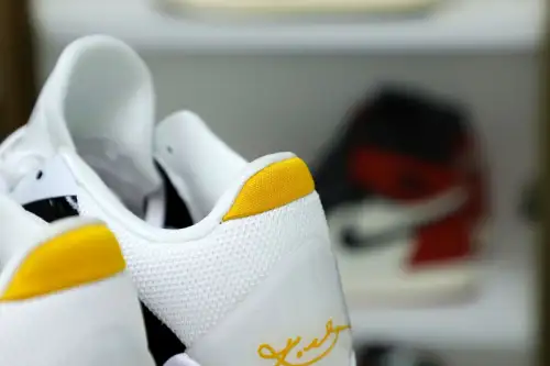 Nike Zoom Kobe 5 Bruce Lee Alt 
