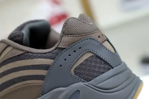 Yeezy Boost 700 V2 