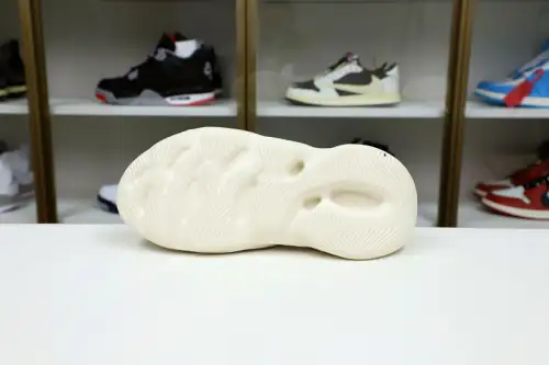 Yeezy Foam Runner 