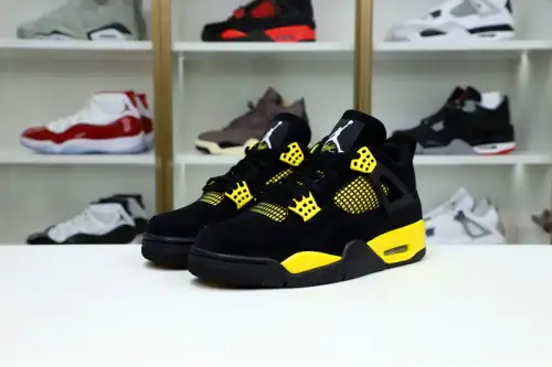 Jordan Air Jordan4 Thunder 2023 