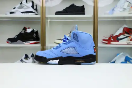 Air Jordan 5 Retro Se Dv1310 401 University Blue Black-White Bleu 
